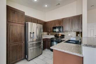 2028 Rustler Ridge Ave in North Las Vegas, NV - Building Photo - Building Photo