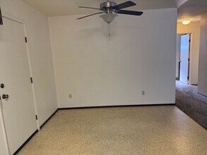 3255 Holly Dr in Tracy, CA - Building Photo - Building Photo