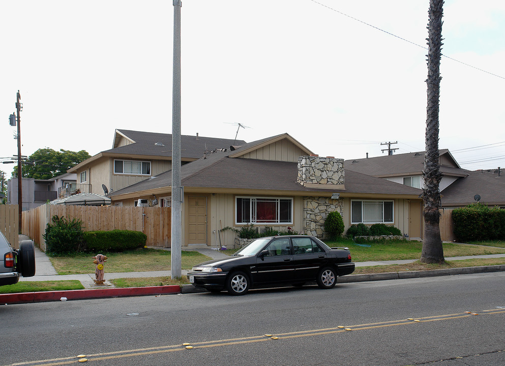 1542 S 9th St in Anaheim, CA - Building Photo