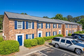 Kislev Golden Gate in Decatur, GA - Building Photo - Building Photo