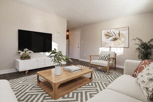 Geneva Place in Aurora, CO - Building Photo