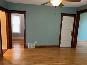 3429 W McLean Ave in Chicago, IL - Building Photo - Building Photo
