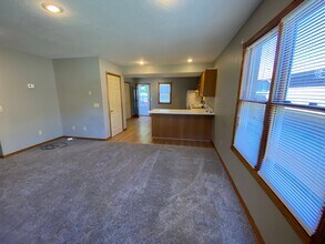 4759 S Ash Ave in Springfield, MO - Building Photo - Building Photo