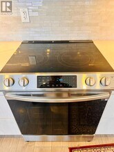 1032 Burnhamthorpe Rd E in Mississauga, ON - Building Photo - Building Photo