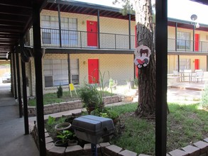 The Point at Garden Oaks in Houston, TX - Building Photo - Other