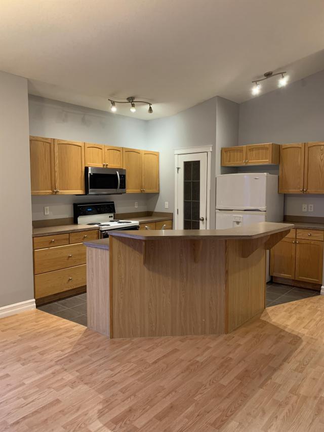 12722 Crystal Lake Dr in Grande Prairie, AB - Building Photo - Building Photo