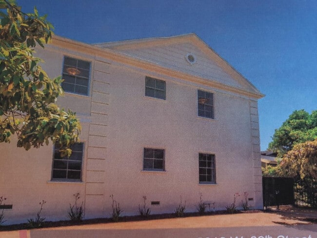 2018 W 39th St in Los Angeles, CA - Building Photo - Building Photo