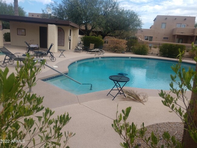 37801 N Cave Creek Rd in Cave Creek, AZ - Building Photo - Building Photo