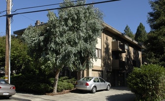 7610-7620 Mountain Blvd in Oakland, CA - Building Photo