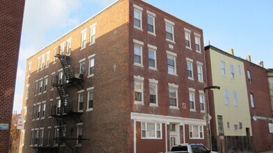89 Orleans St, Unit #3 in Boston, MA - Building Photo - Building Photo