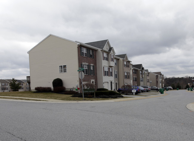 Saddle Ridge Duplexes in Wilmington, DE - Building Photo - Building Photo