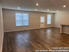 2437 Ayers Dr in Seguin, TX - Building Photo - Building Photo