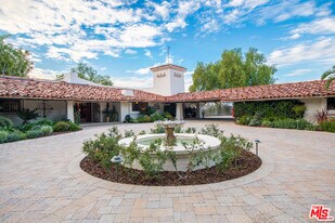 28611 Bamfield Dr in Agoura Hills, CA - Building Photo