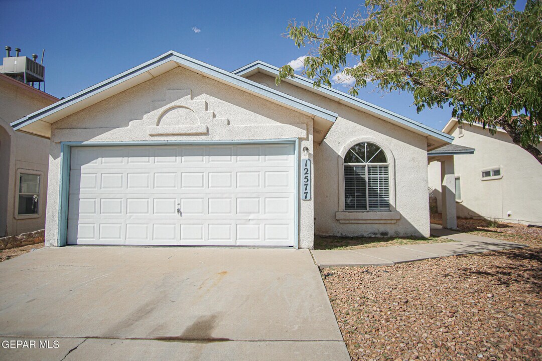 12577 Tierra Dura Dr in El Paso, TX - Building Photo
