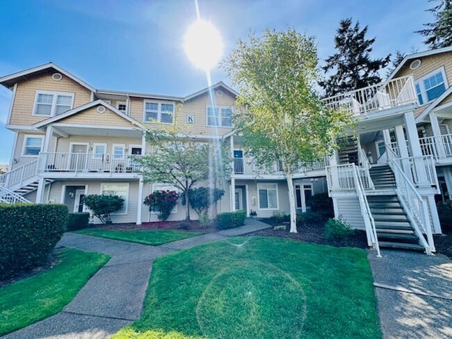 5400 Harbour Pointe Blvd in Mukilteo, WA - Building Photo - Building Photo