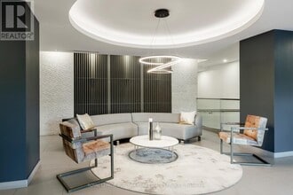 457 Plains Rd E in Burlington, ON - Building Photo - Building Photo