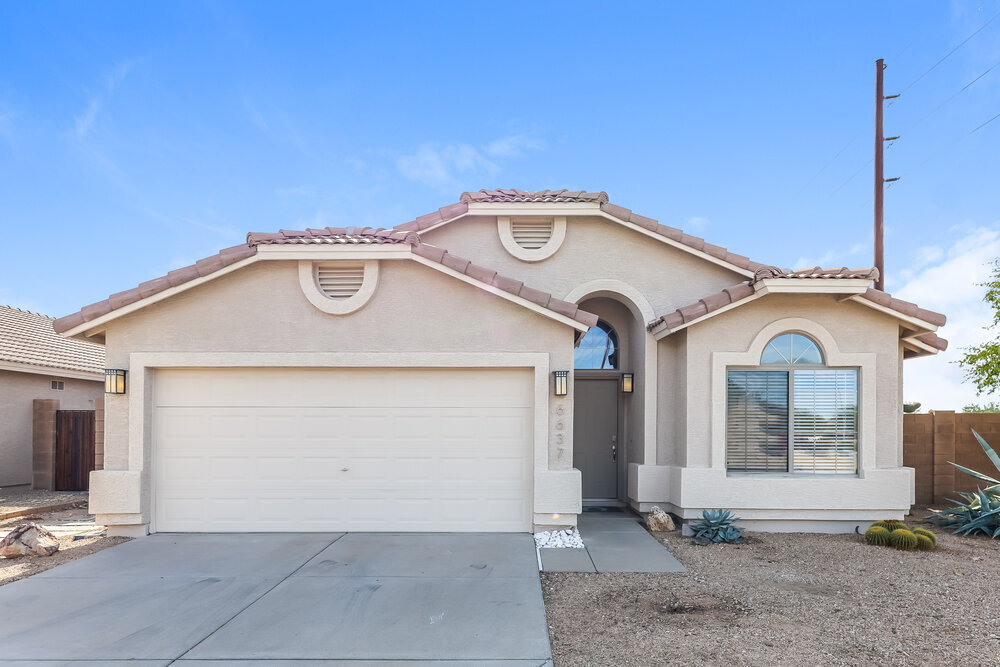6637 W Prickly Pear Trail in Phoenix, AZ - Building Photo