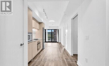 1 Jarvis St in Hamilton, ON - Building Photo - Building Photo