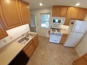 135 N Bryan Ave in Bloomington, IN - Building Photo - Building Photo