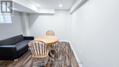 121 Ashdale Rd in Brampton, ON - Building Photo - Building Photo