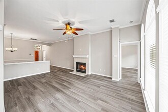 4510 Silverlake Dr in Sugar Land, TX - Building Photo - Building Photo