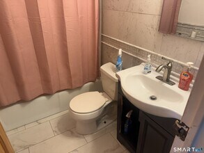 250 N Bishop Ave in Bridgeport, CT - Building Photo - Building Photo