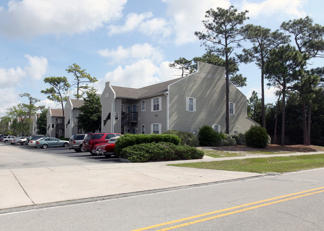 Hampton Place in Wilmington, NC - Building Photo - Building Photo