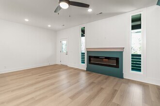 11 Dutch Dr in Clarksville, TN - Building Photo - Building Photo