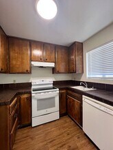 1160-1162 Lisa Ct in Napa, CA - Building Photo - Building Photo