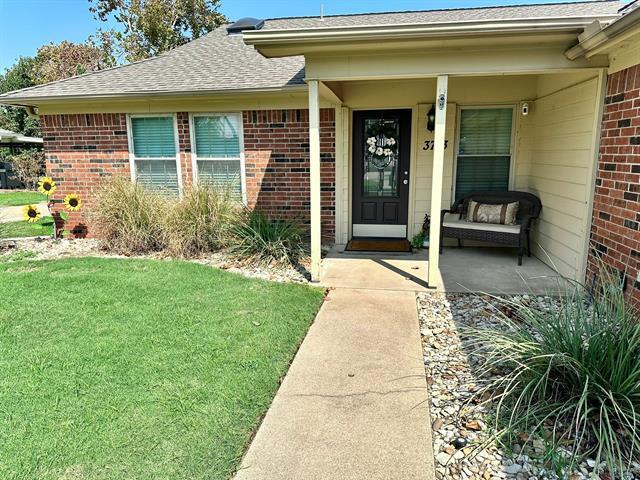property at 3713 Lake Vista Ct