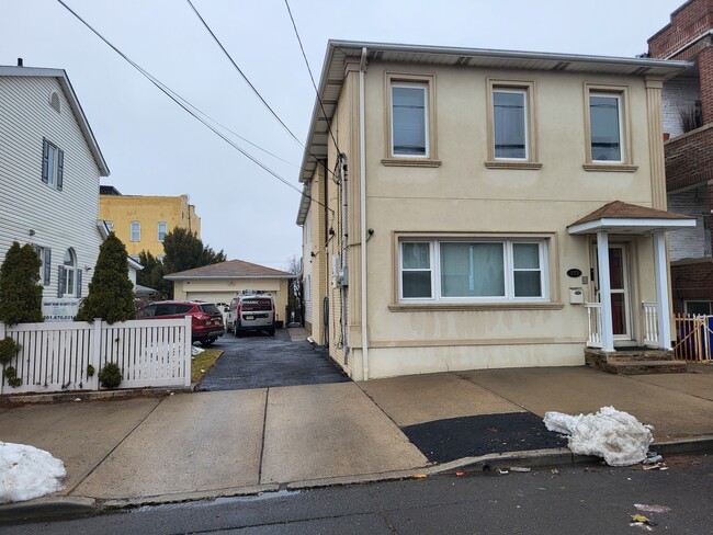 273 Harrison Ave, Unit 1st Fl in Garfield, NJ - Building Photo - Building Photo