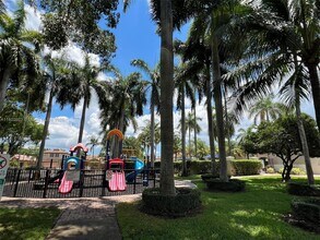5096 NW 113th Pl in Doral, FL - Building Photo - Building Photo