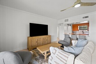 11842 Pebblewood Dr in Wellington, FL - Building Photo - Building Photo