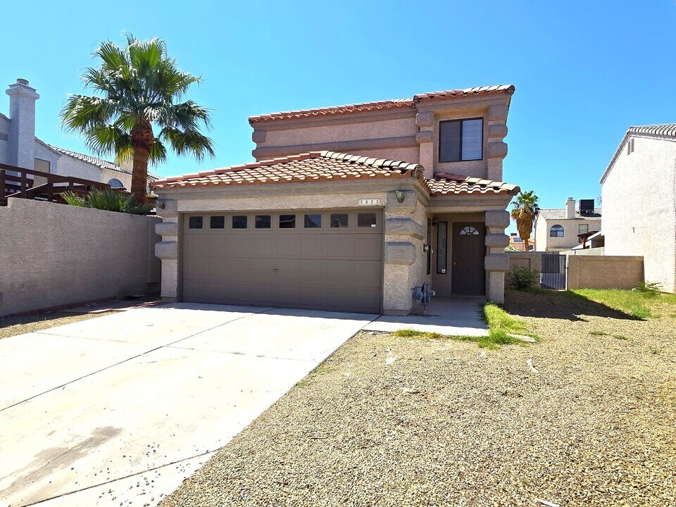 5853 Calobar Ln in Las Vegas, NV - Building Photo