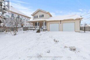 101 Moffatt St in St Catharines, ON - Building Photo