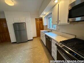 80 Curtis St in Somerville, MA - Building Photo - Building Photo
