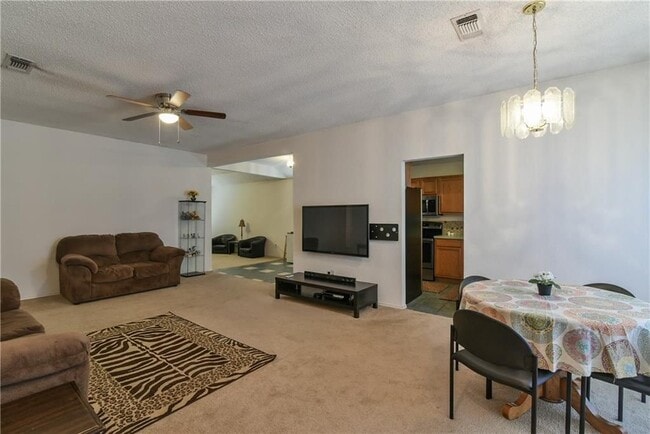 249 Moonbeam Ln in Grand Prairie, TX - Building Photo - Building Photo