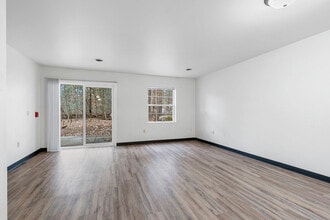 Sylvan Glen Apartments in Wisconsin Rapids, WI - Building Photo - Building Photo