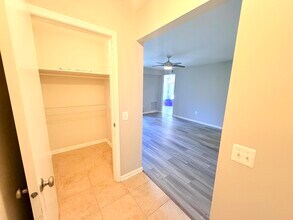 20248 Shipley Terrace in Germantown, MD - Building Photo - Building Photo