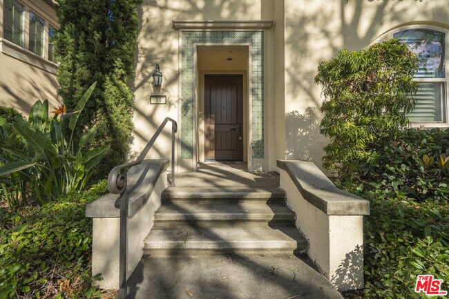 73 City Stroll in Irvine, CA - Foto de edificio - Building Photo