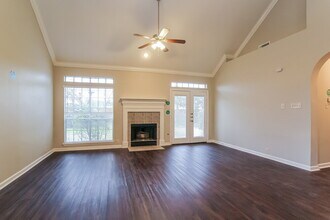 3119 Creek Manor Dr in Humble, TX - Foto de edificio - Building Photo
