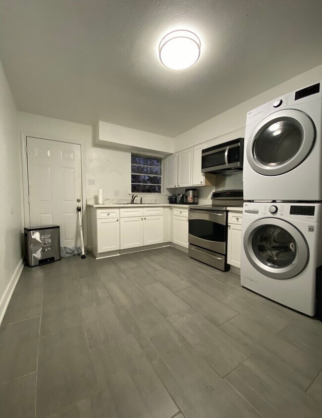 209 Marion Ct Rentals in River Ridge, LA