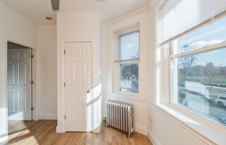 132 Jersey St, Unit 11 in Boston, MA - Building Photo