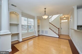 43865 Hickory Corner Terrace in Ashburn, VA - Building Photo - Building Photo