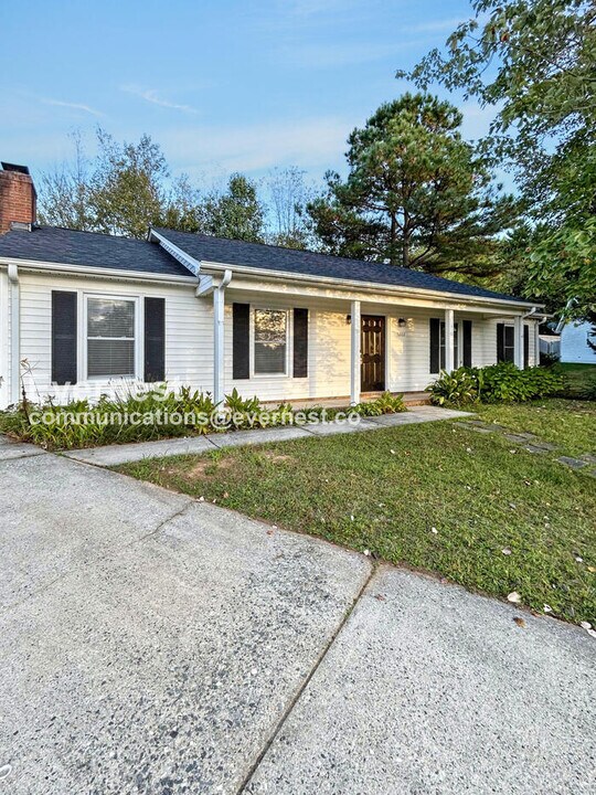 5202 Harrod Ct in Greensboro, NC - Building Photo
