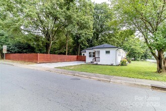 3501 Eastway Dr in Charlotte, NC - Building Photo - Building Photo
