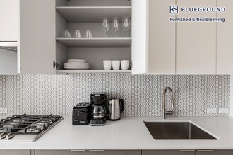 244 W 29th St in New York, NY - Building Photo - Building Photo