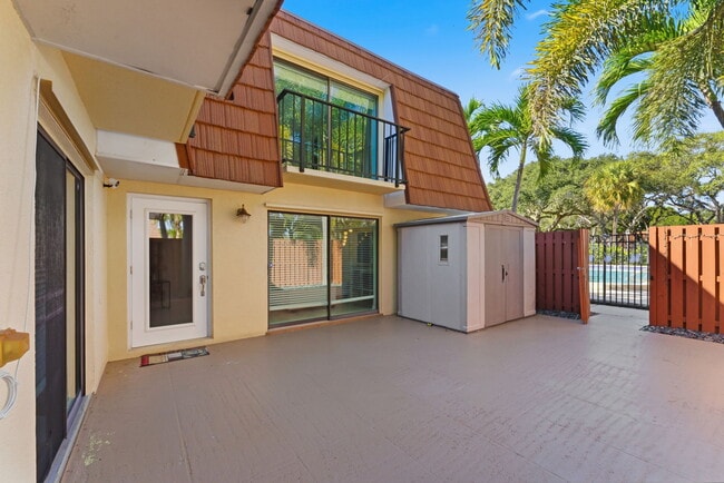 1525 Augusta Cir in Delray Beach, FL - Building Photo - Building Photo