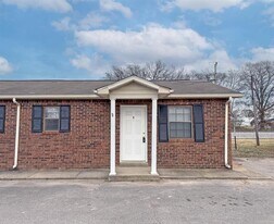 7-407 Thompsonville Ln in Oak Grove, KY - Building Photo