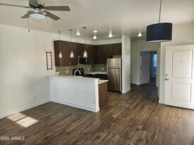 7981 E Wilshire Dr in Scottsdale, AZ - Building Photo